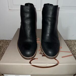 Crown Vintage Black Booties - size 8